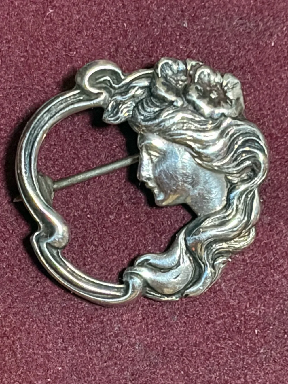 Art Nouveau Sterling Silver Lady Pin/Brooch